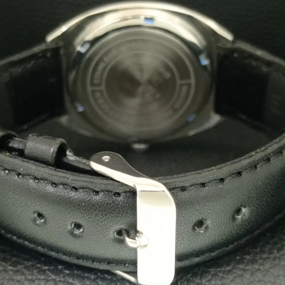 Vintage 1985 Citizen Manual Wound Mens Silver Watch W/Date & Silver Accents